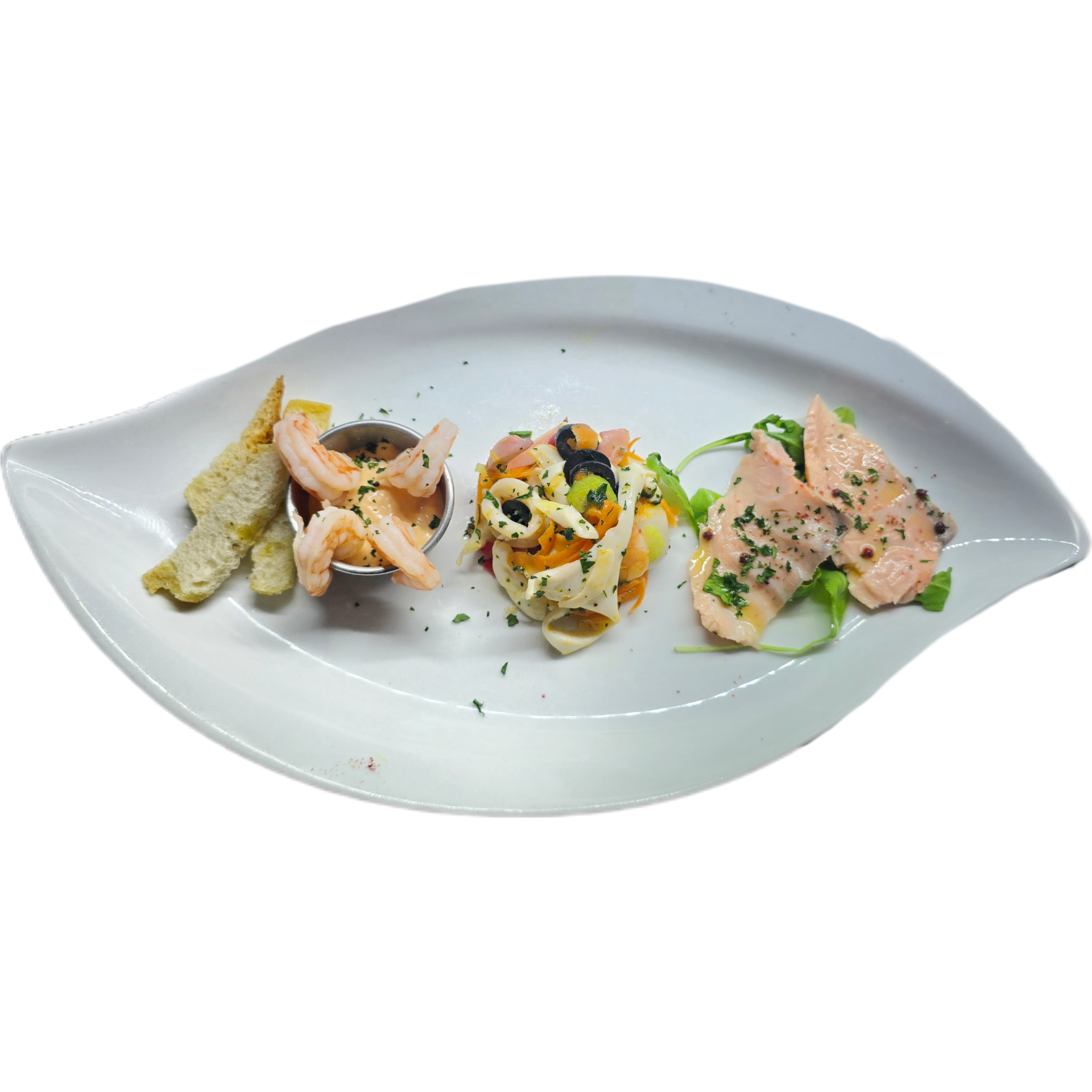 TRIS DI PESCE con cocktail di gamberi, insalata di mare e salmone marinato 15€